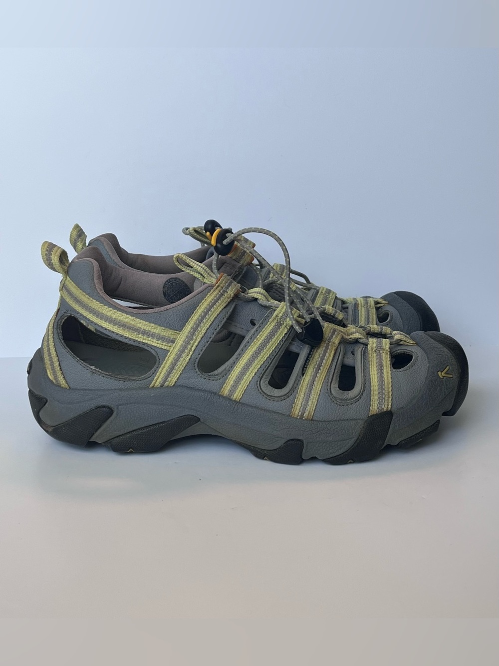 KEEN Newport H2 Waterproof Hiking Trail Sandals Gray Yellow Women's Size 8.5